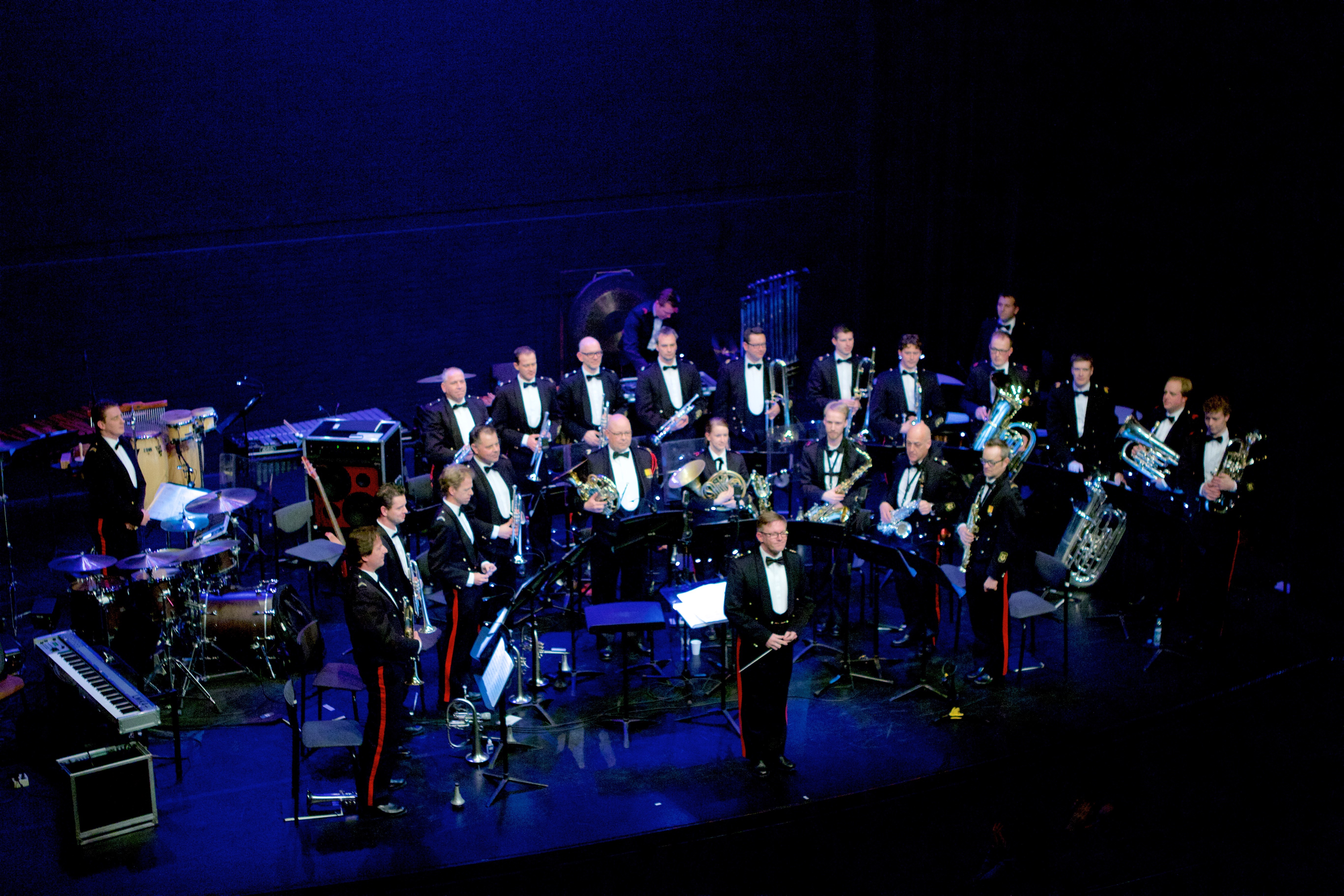 "Vrede was het overal..." m.m.v. Fanfare 'Bereden Wapens' en Martien Maas, piano